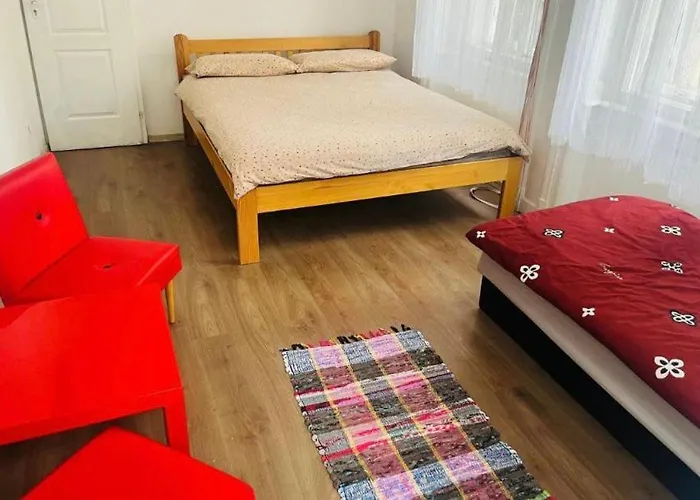 Doxie - Beds And Dorms Budapest
