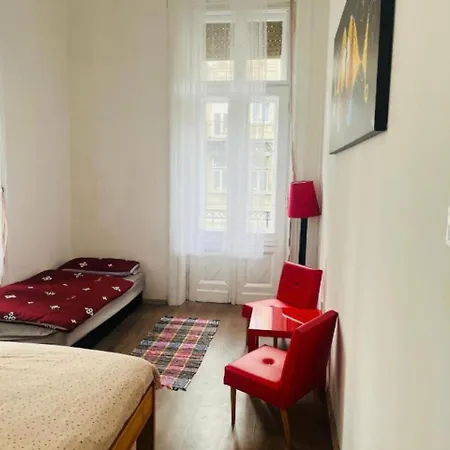 Habitación en casa particular Doxie - Beds And Dorms Budapest